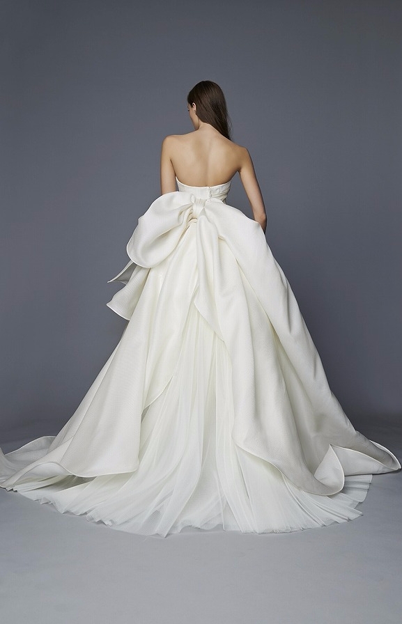 ANTONIO RIVA　アントニオ リーヴァ　SISSI　シッシ　ドームライン　Wedding Dress JUNO ジュノ